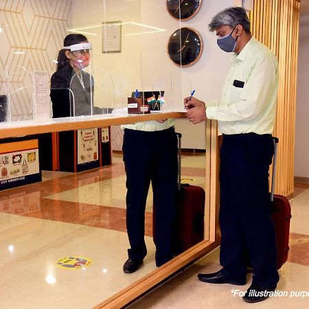 Oyo 81087 Hotel Relax Inn Hathras Экстерьер фото